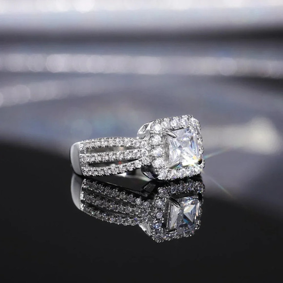 ❤Luxury Clear Gem Zircon Filed Delicate Square Hollow Rings for Women,MARR9031 - Picture 5 of 7